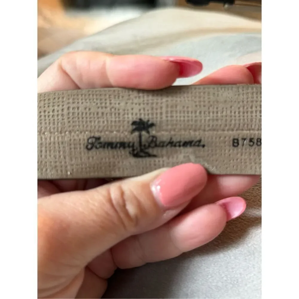 Tommy Bahama fits waist